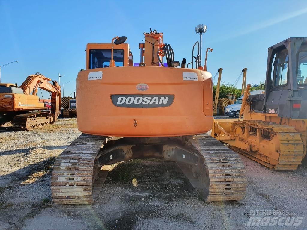 Doosan DX 235 LCR Bandgrävare