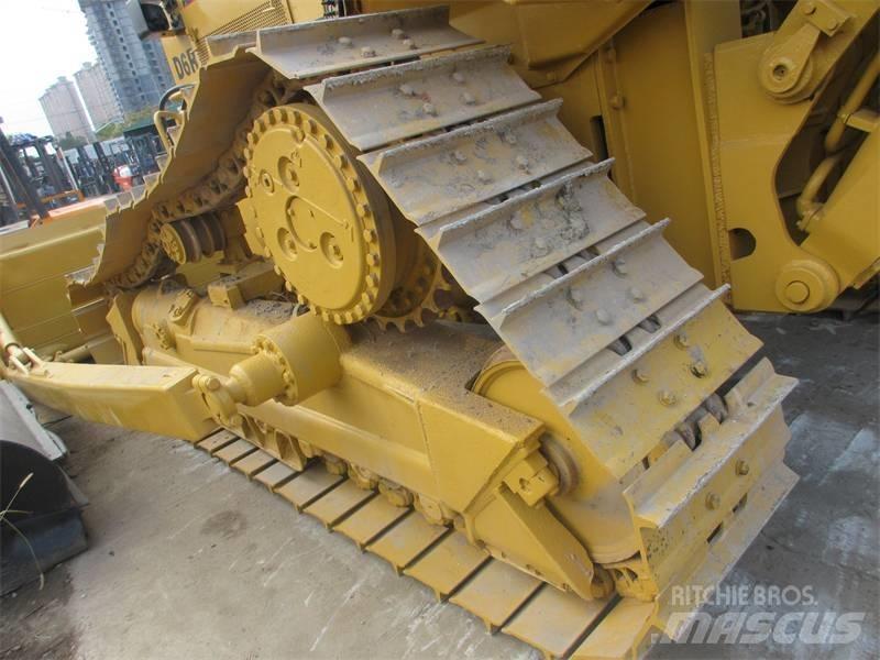 CAT D 6 R Väghyvlar