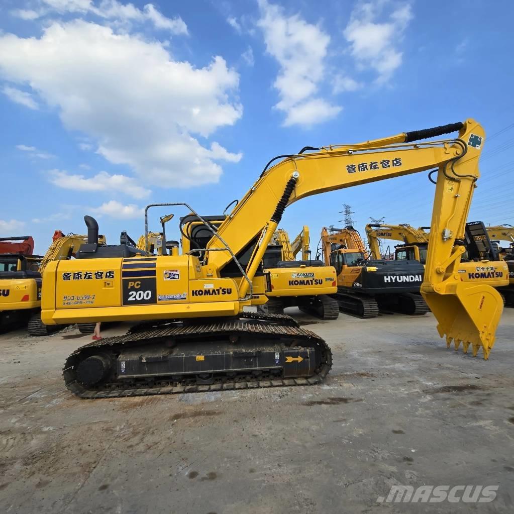 Komatsu PC 200-8 Bandgrävare
