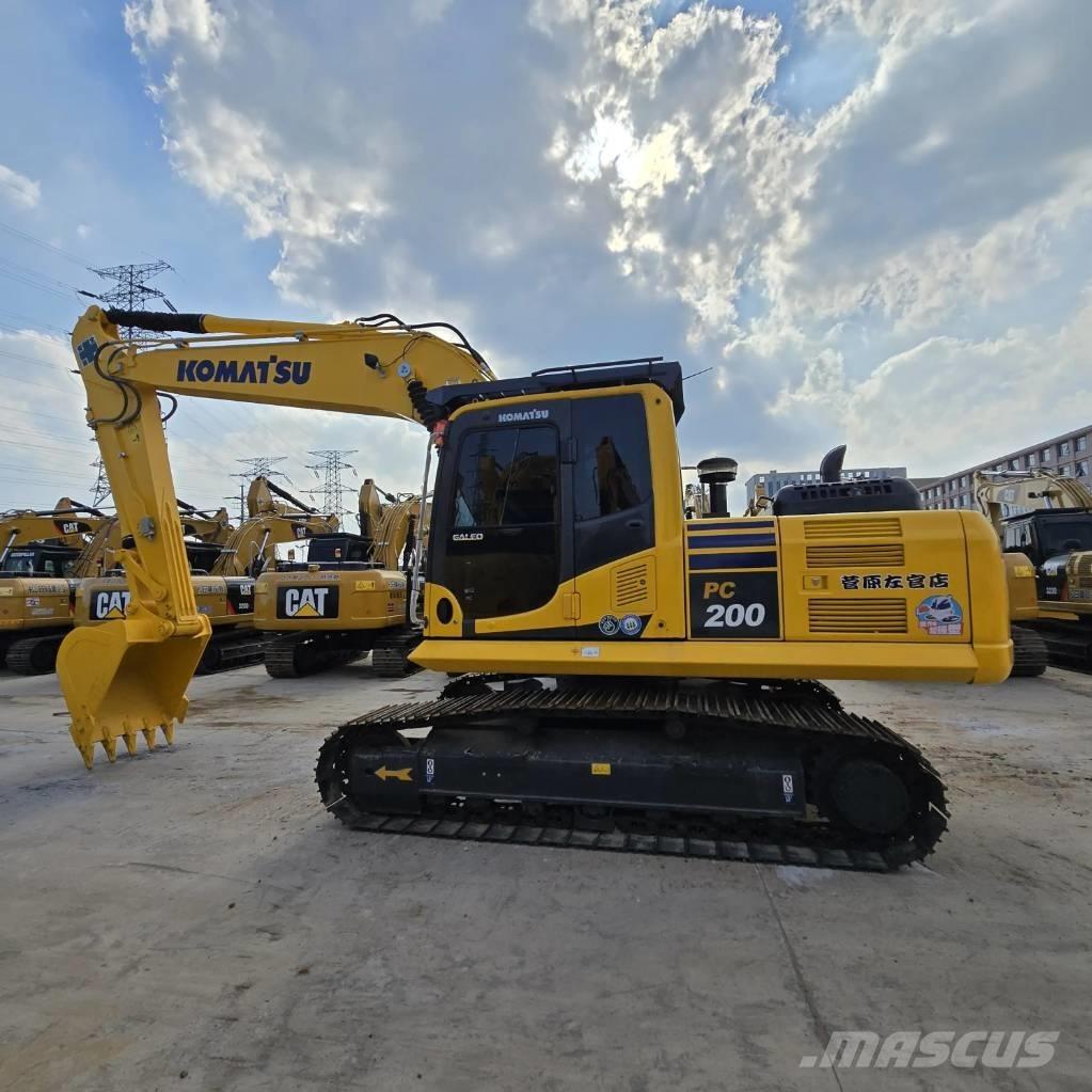 Komatsu PC 200-8 Bandgrävare