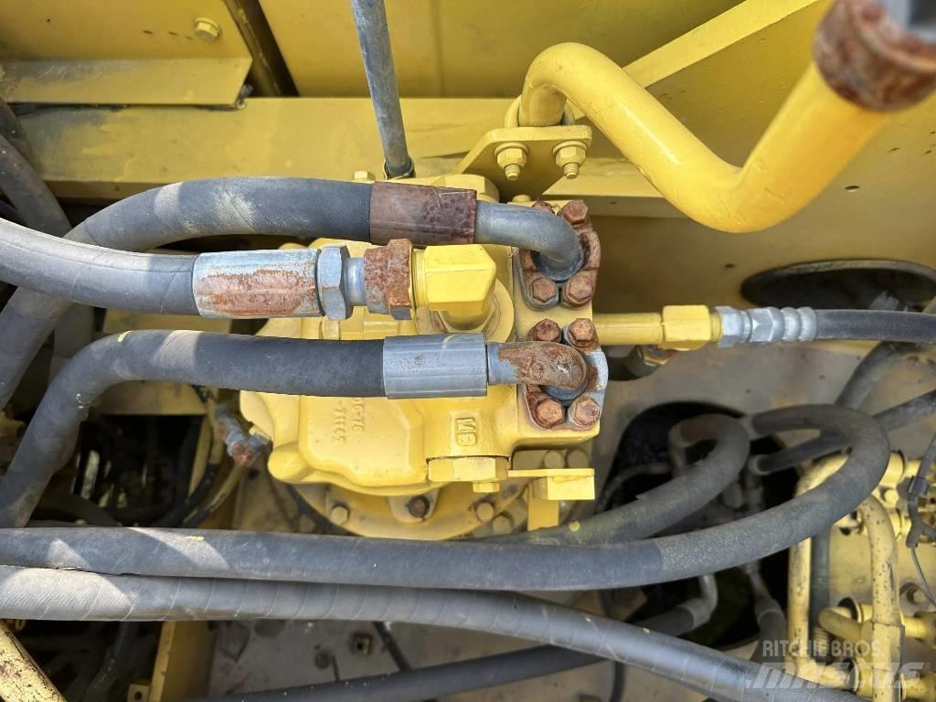 Komatsu PC240-8 Bandgrävare