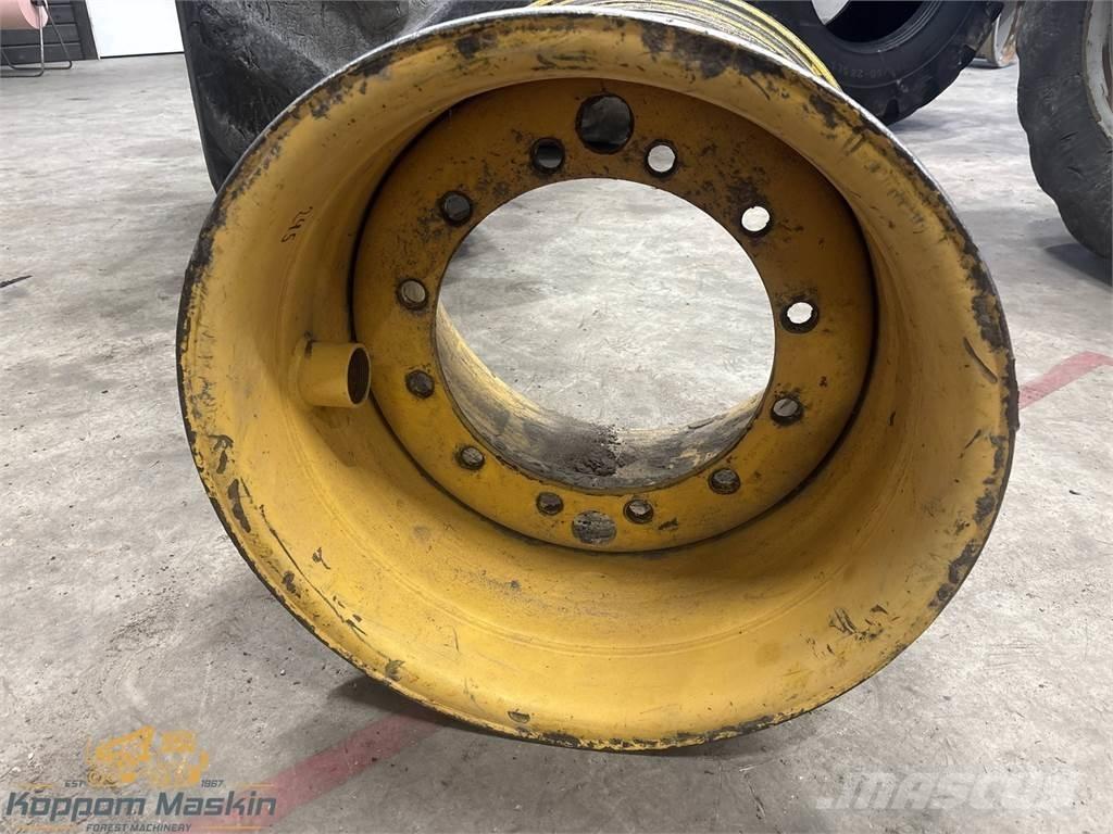 Rottne F18 24x26,5 Däck, hjul och fälgar