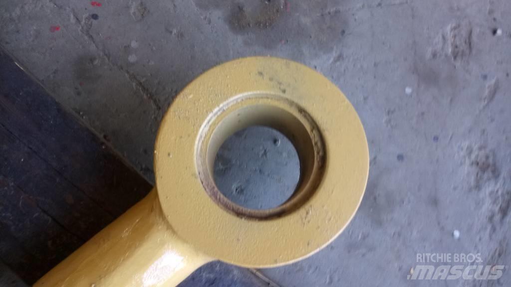 CAT 988 B Bommar och stickor