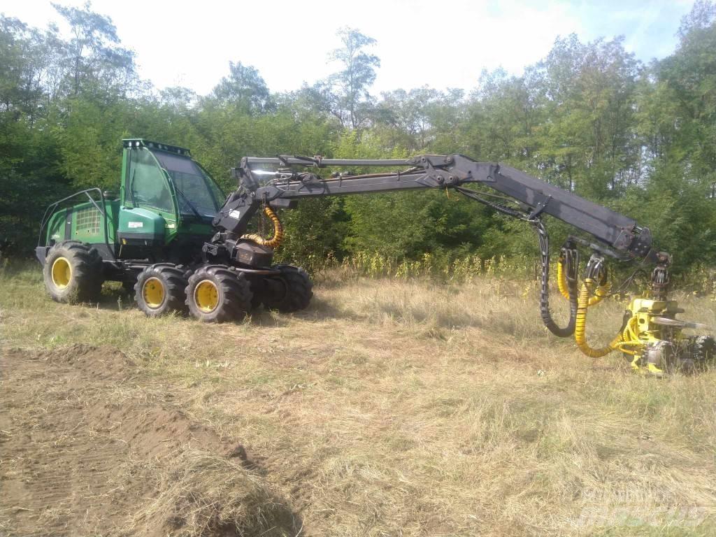 John Deere 1070 D Skördare
