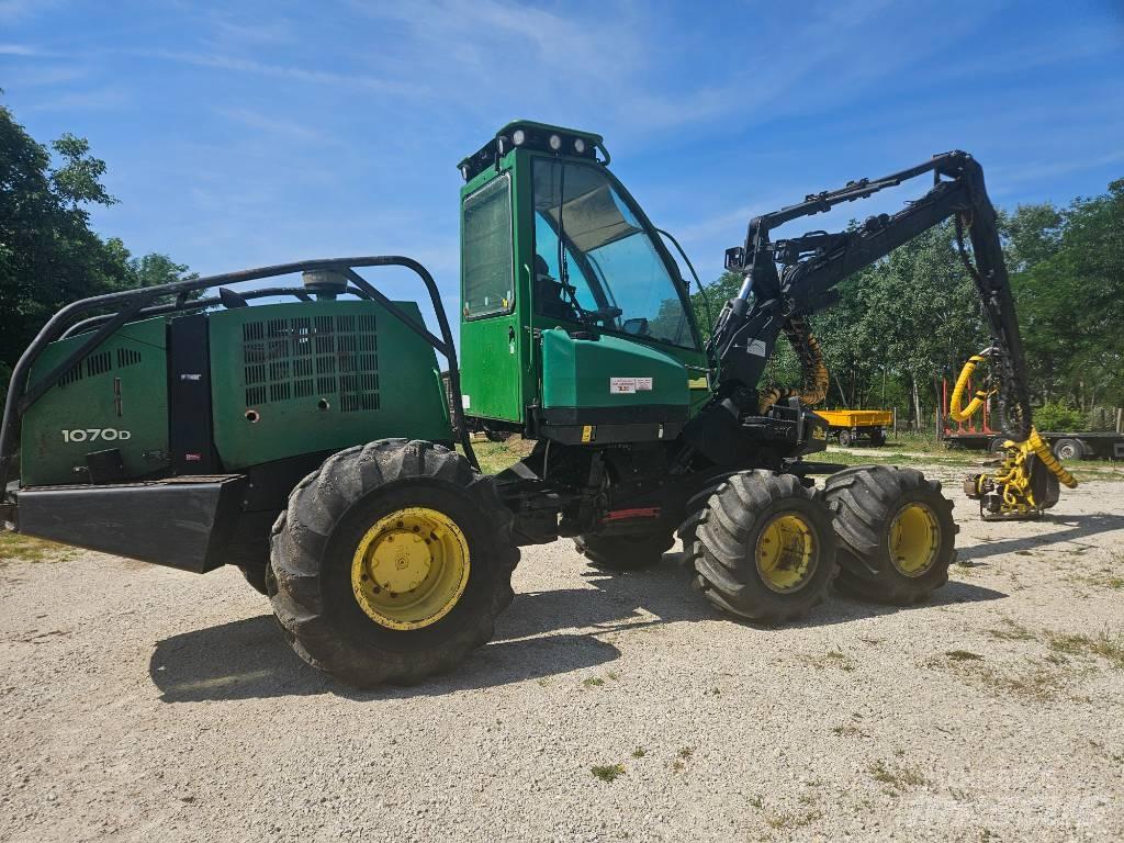 John Deere 1070 D Skördare