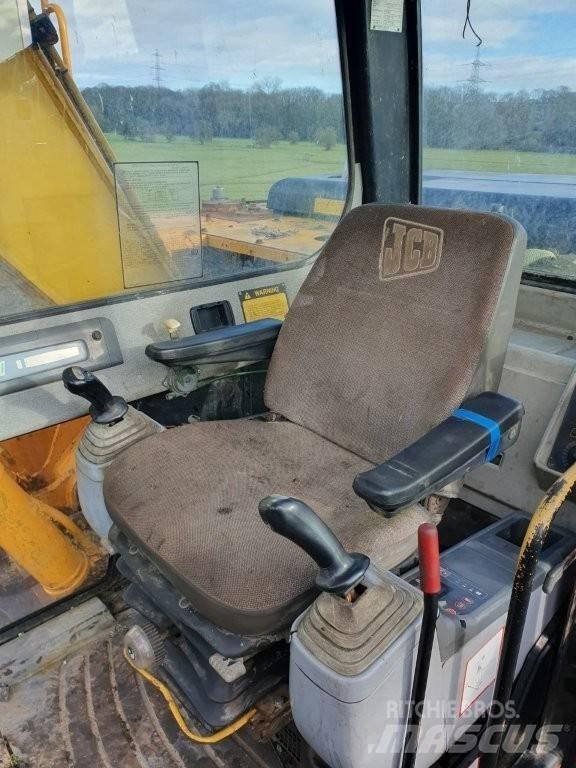 JCB JS 130 Bandgrävare