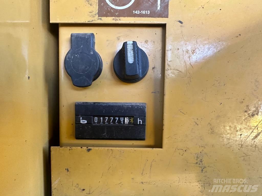 CAT M 320 VAH Hjulgrävare