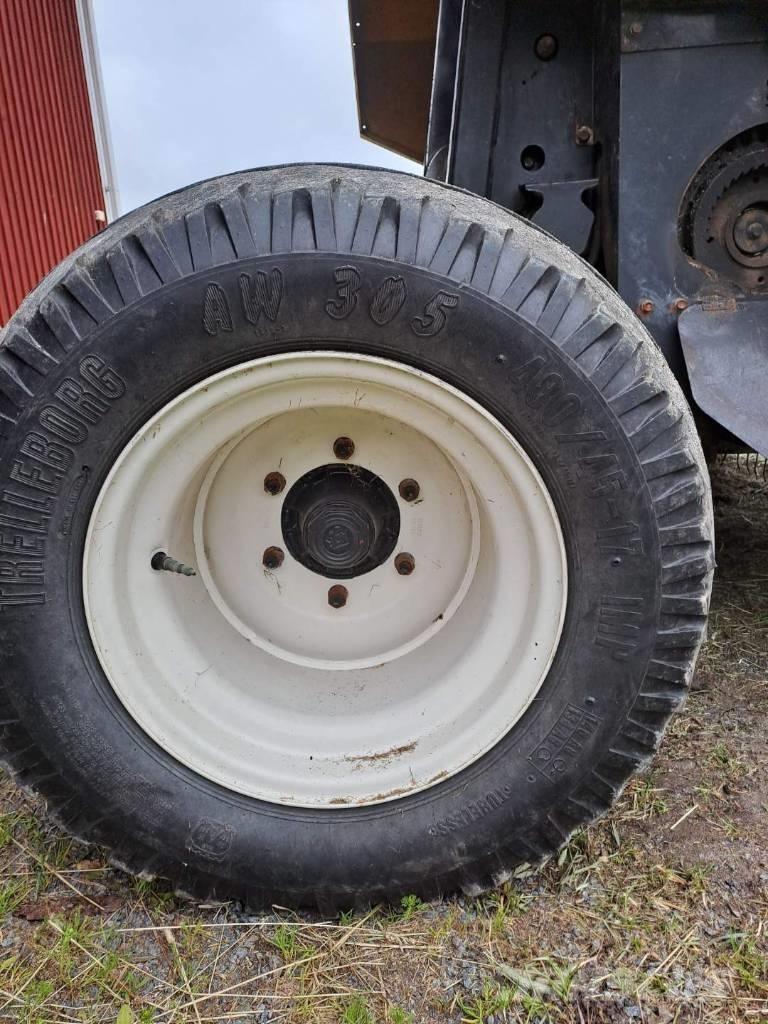 New Holland BR 7060 Rundbalspressar