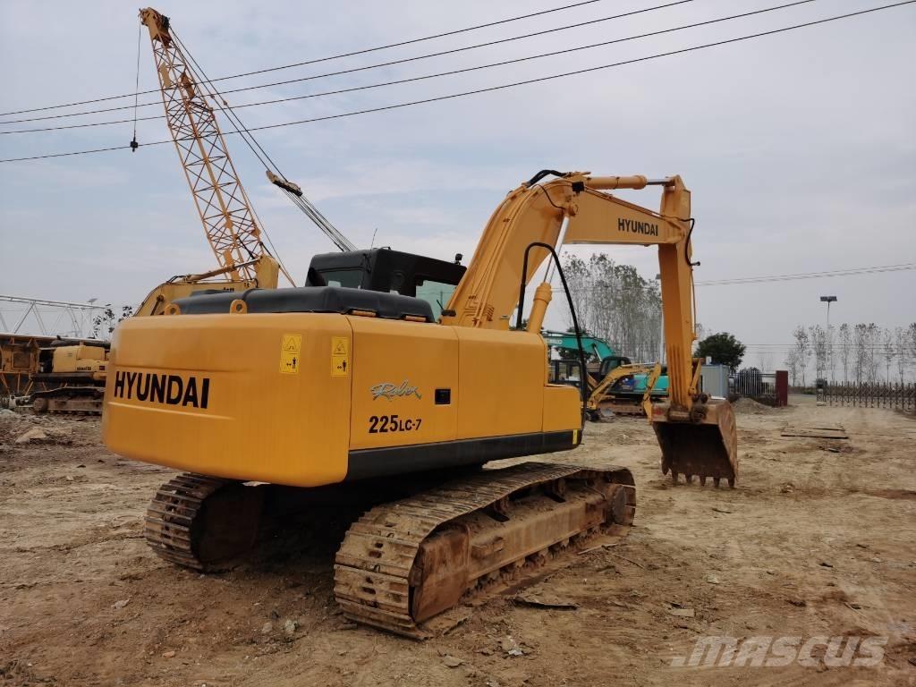 Hyundai R225LC-7 Bandgrävare