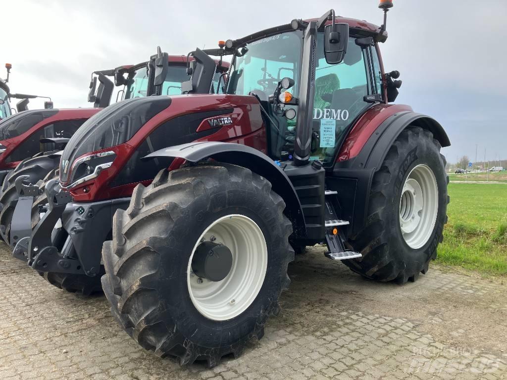 Valtra T225 Versu Traktorer