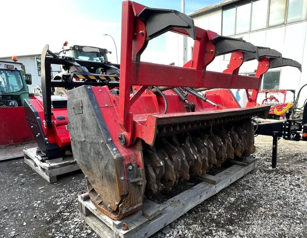 Prinoth AHWI M700 Skogsfräsar