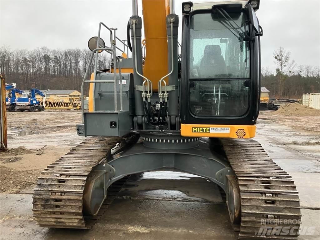 Liebherr R924 Bandgrävare