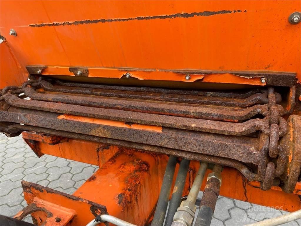  GÜSTROWER D075 Mineralgödselspridare