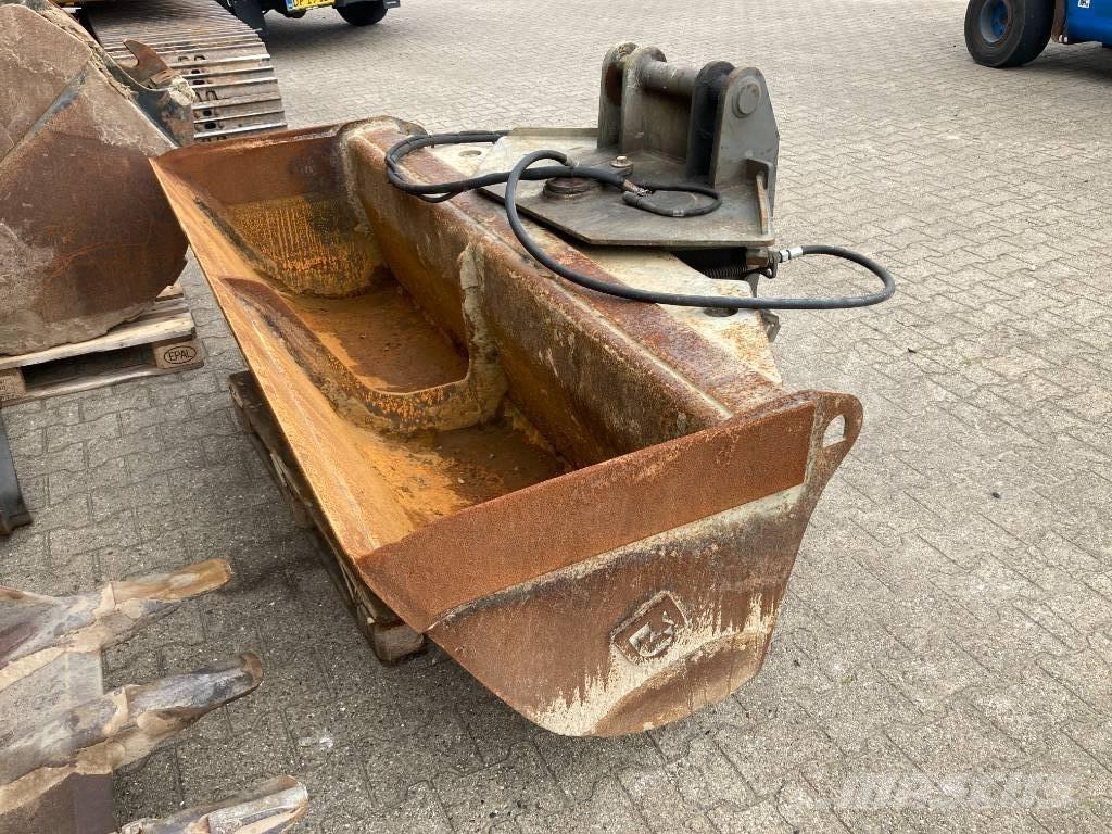 Komatsu PC 130-6K Bandgrävare