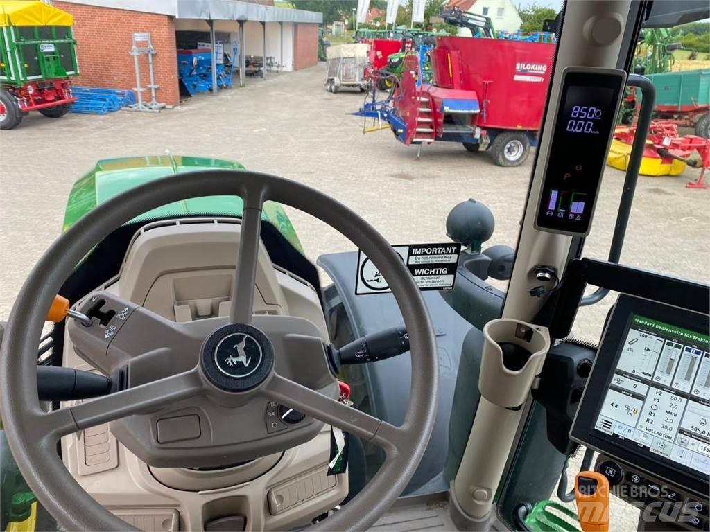 John Deere 6R 215 Traktorer
