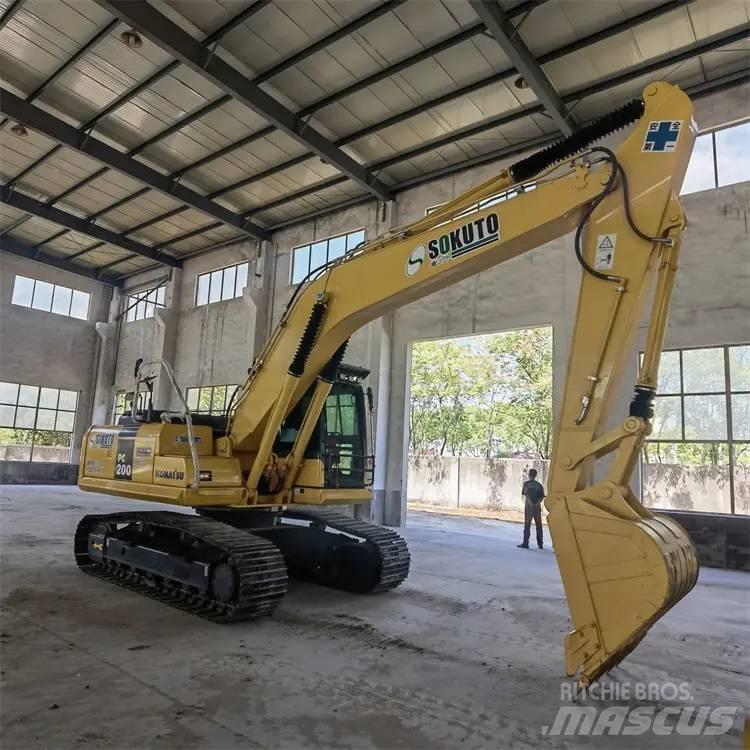 Komatsu PC200-8 Bandgrävare
