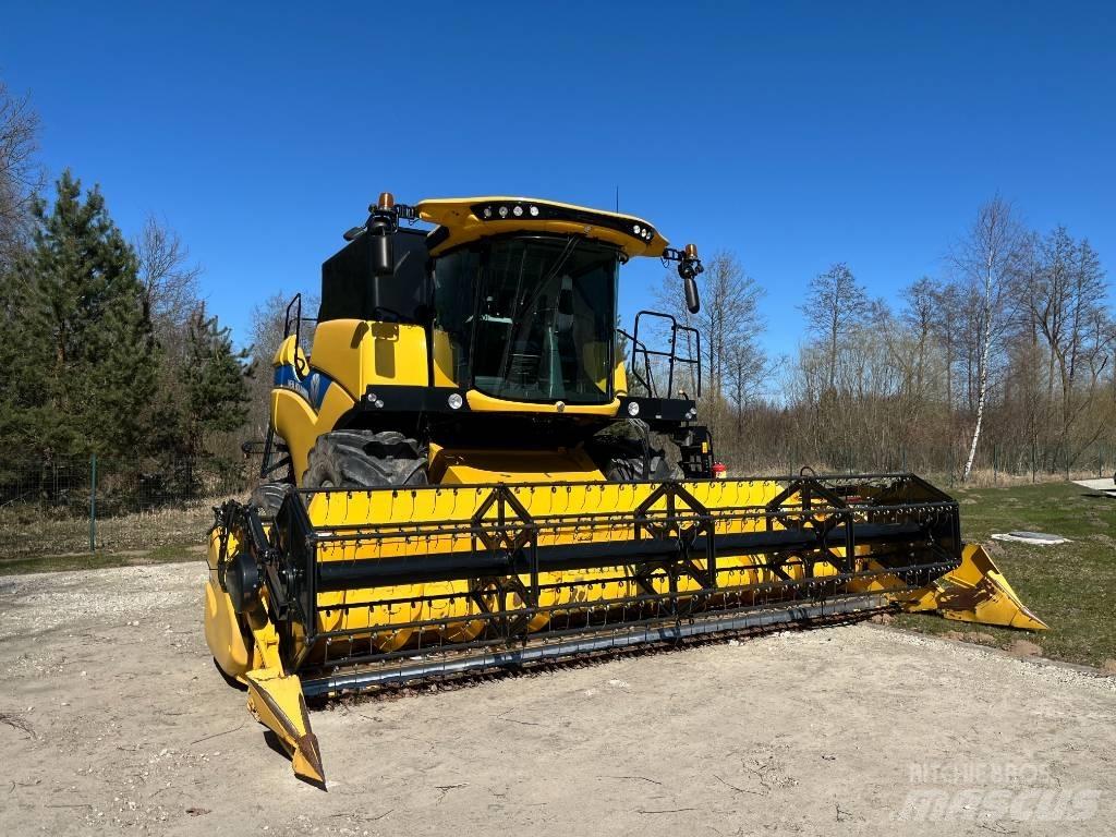 New Holland CX 6.80 Skördetröskor