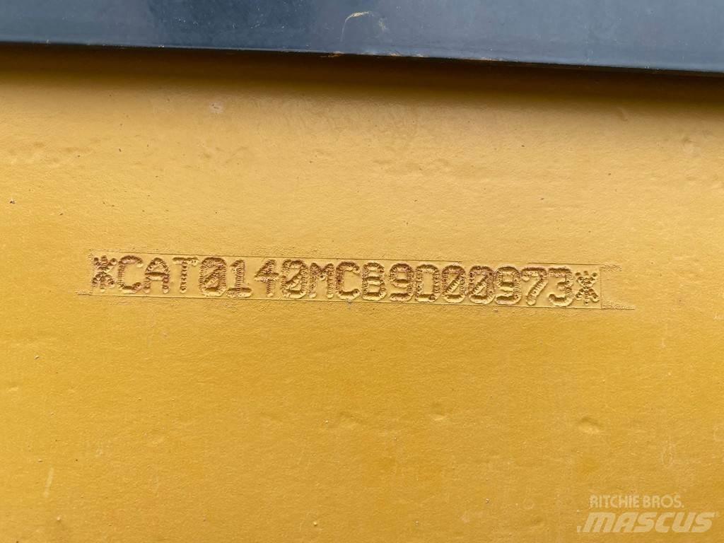CAT 140M Väghyvlar