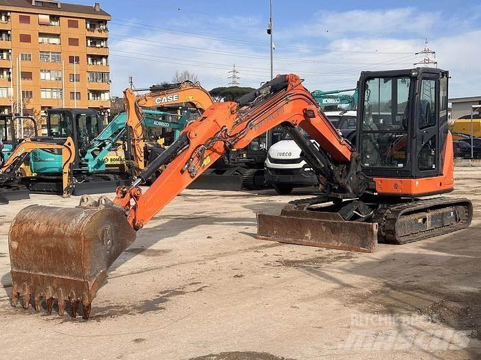 Hitachi ZX65USB Minigrävare < 7t
