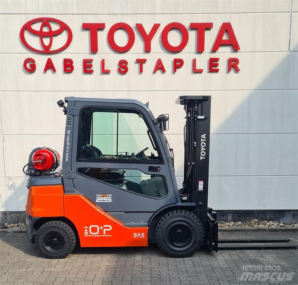 Toyota 02-8FGF25 Gasolmotviktstruckar
