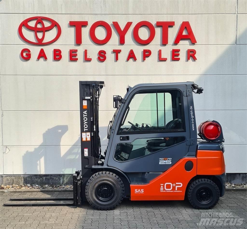Toyota 02-8FGF25 Gasolmotviktstruckar