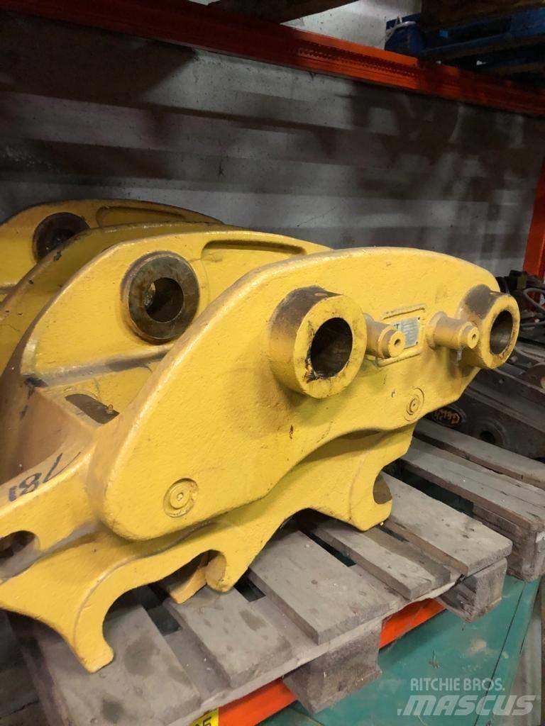 CAT 318 quick Hitch Övriga