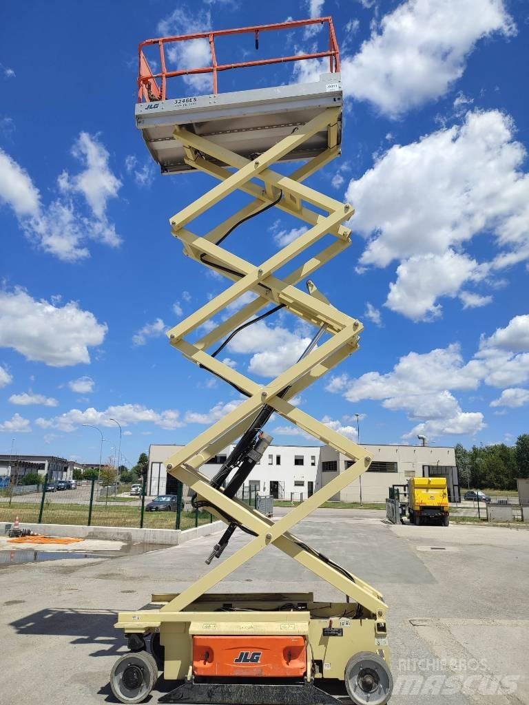 JLG 3246 ES Saxliftar