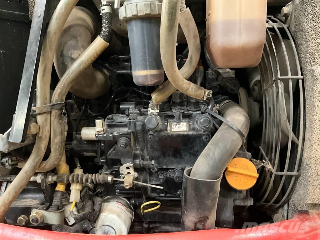 Takeuchi TB 215 R Minigrävare < 7t