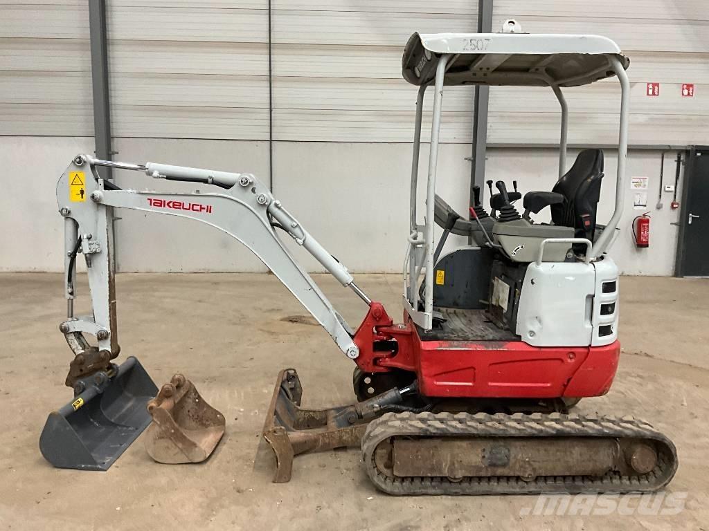 Takeuchi TB 215 R Minigrävare < 7t