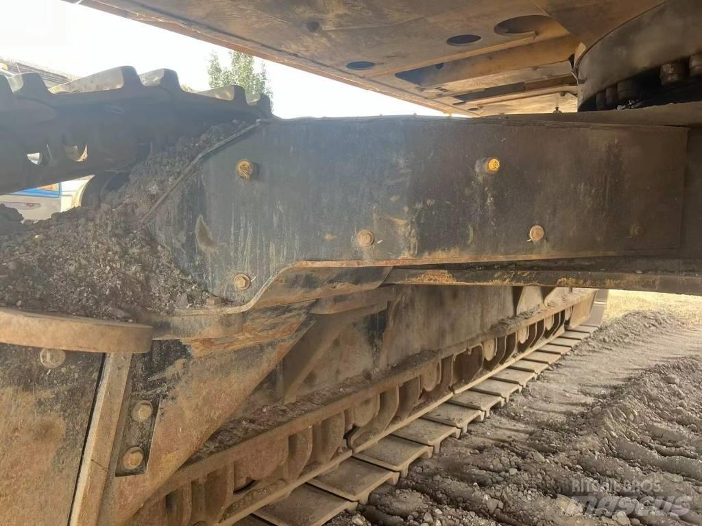 CAT 374 Bandgrävare