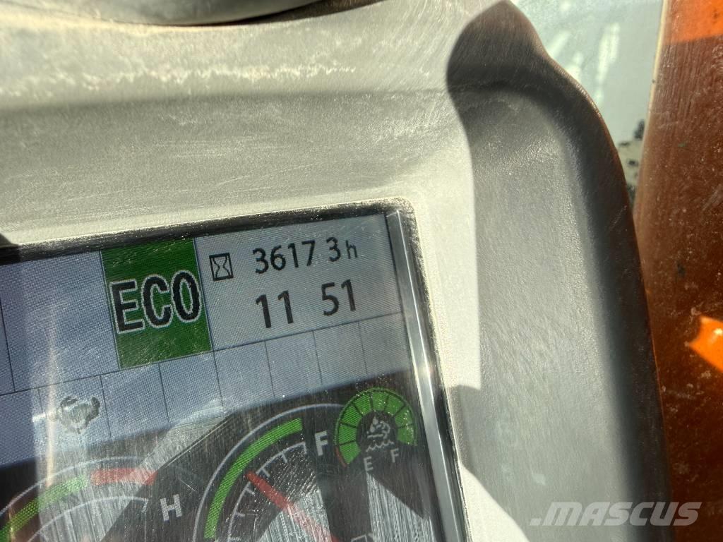 Hitachi ZX 135 US-6 Bandgrävare