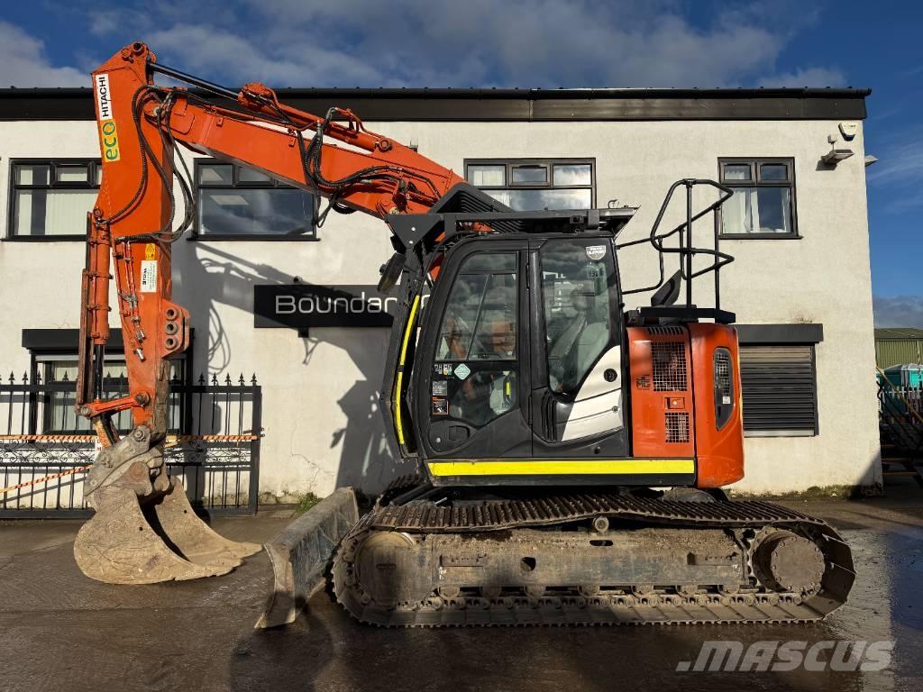 Hitachi ZX 135 US-6 Bandgrävare