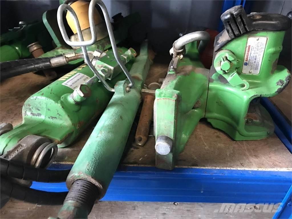 John Deere 6215R Traktorer