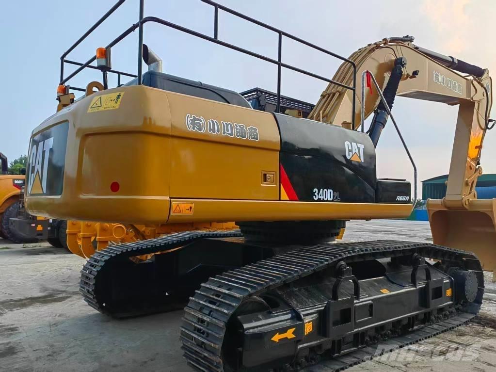 CAT 340 D L Bandgrävare