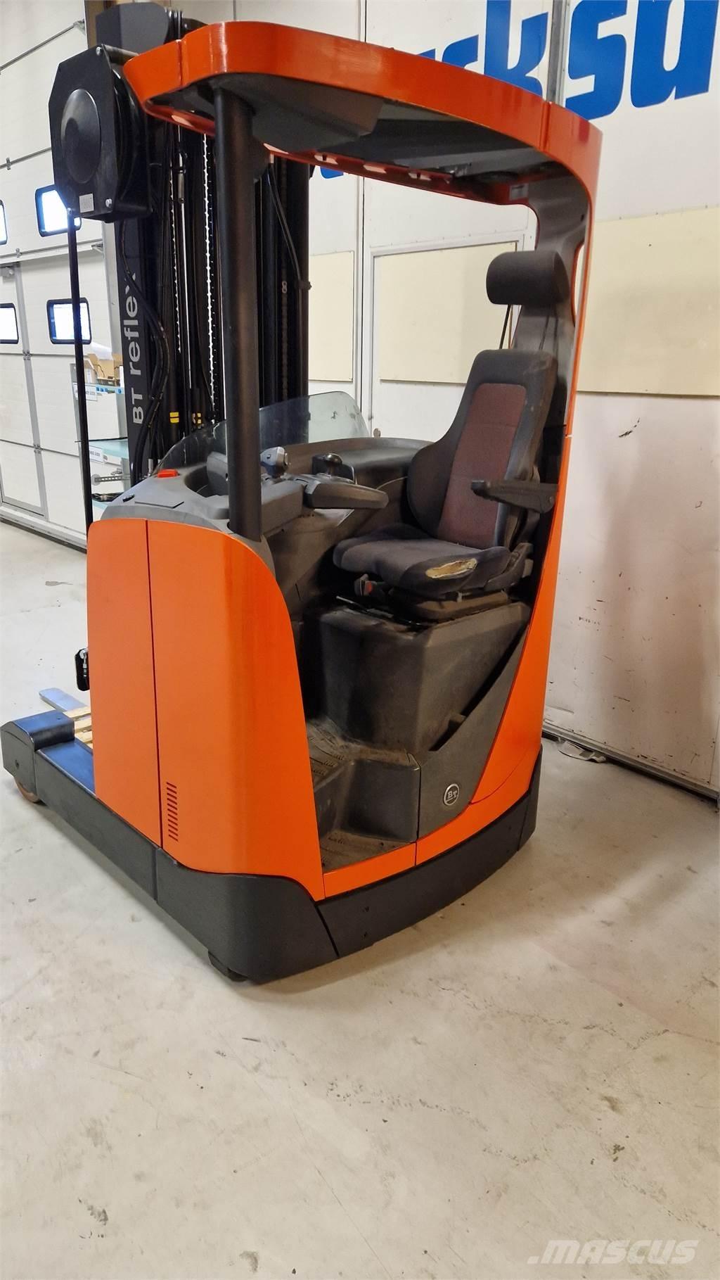 BT RRE140E Skjutstativtruck