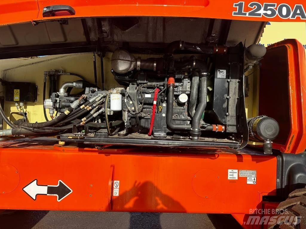JLG 1250 AJP Bomliftar