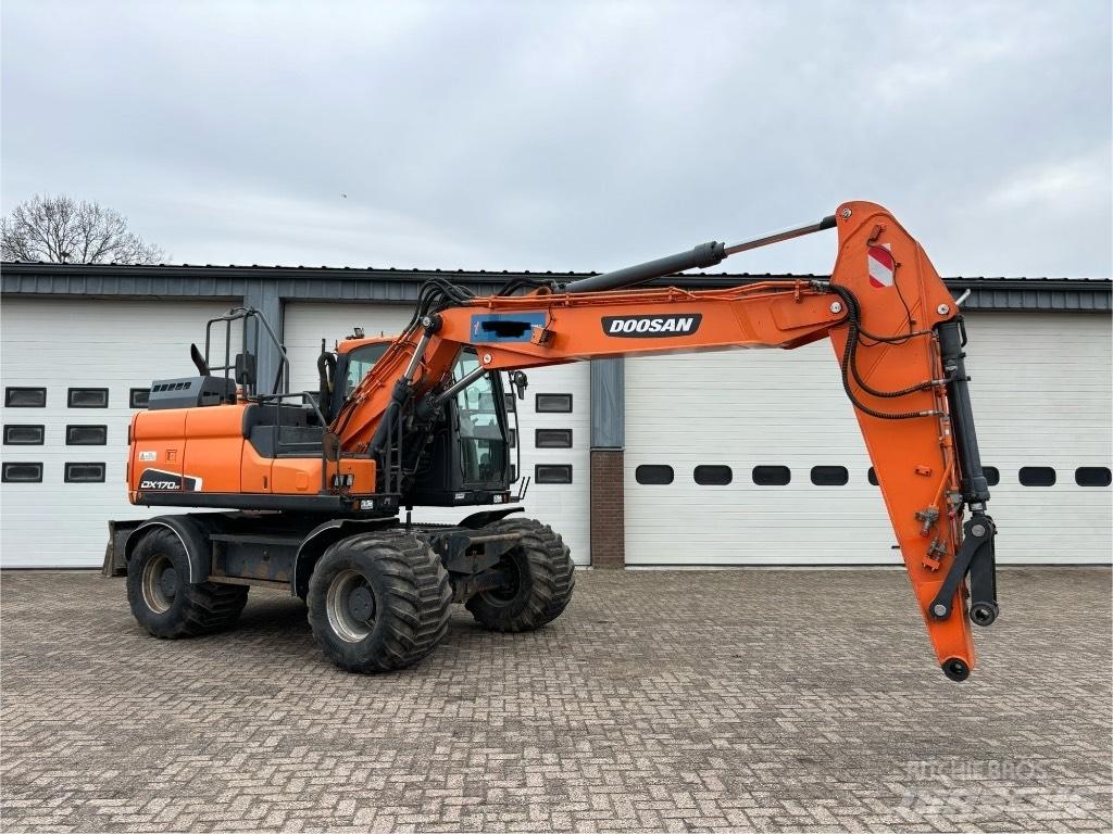Doosan DX 170 W Hjulgrävare