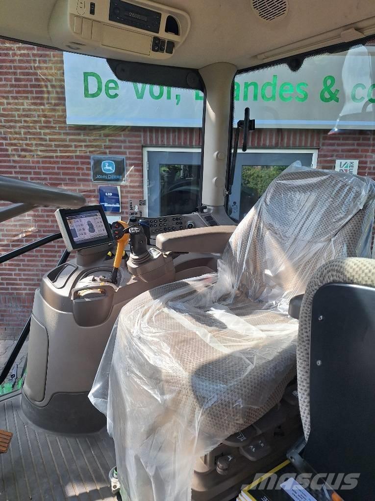 John Deere 6130R Traktorer