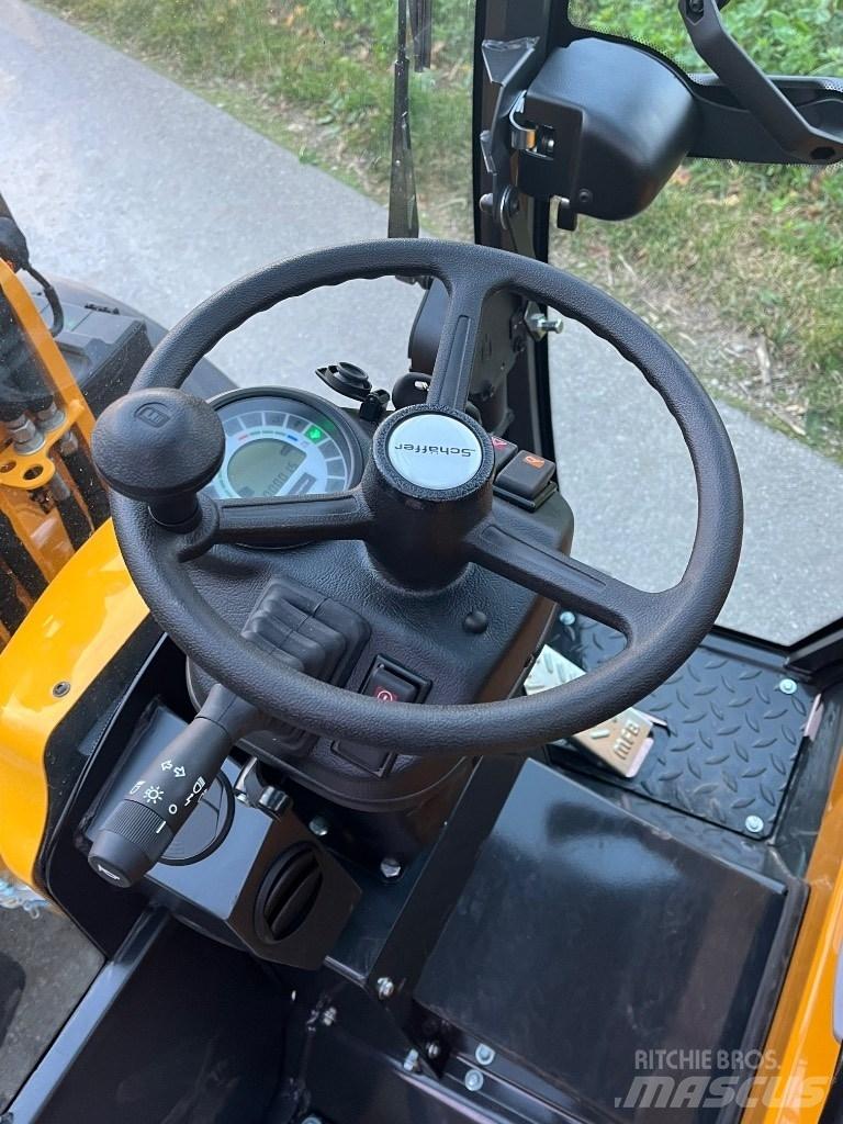 Schäffer 2430 SLT Kompaktlastare