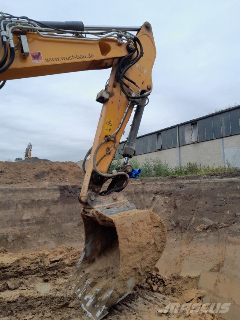 Liebherr R926 Bandgrävare