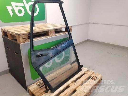 JLG 4017PS door Hytter och interiör