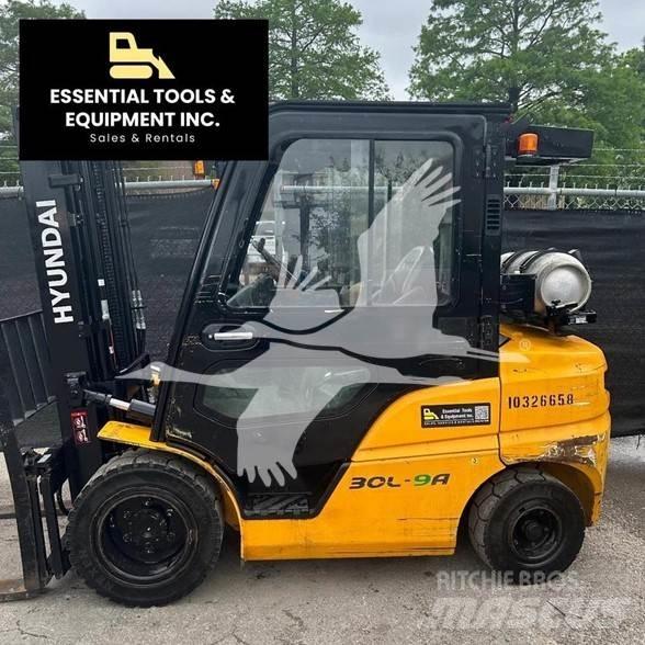 Hyundai 30L-9A Dieselmotviktstruckar