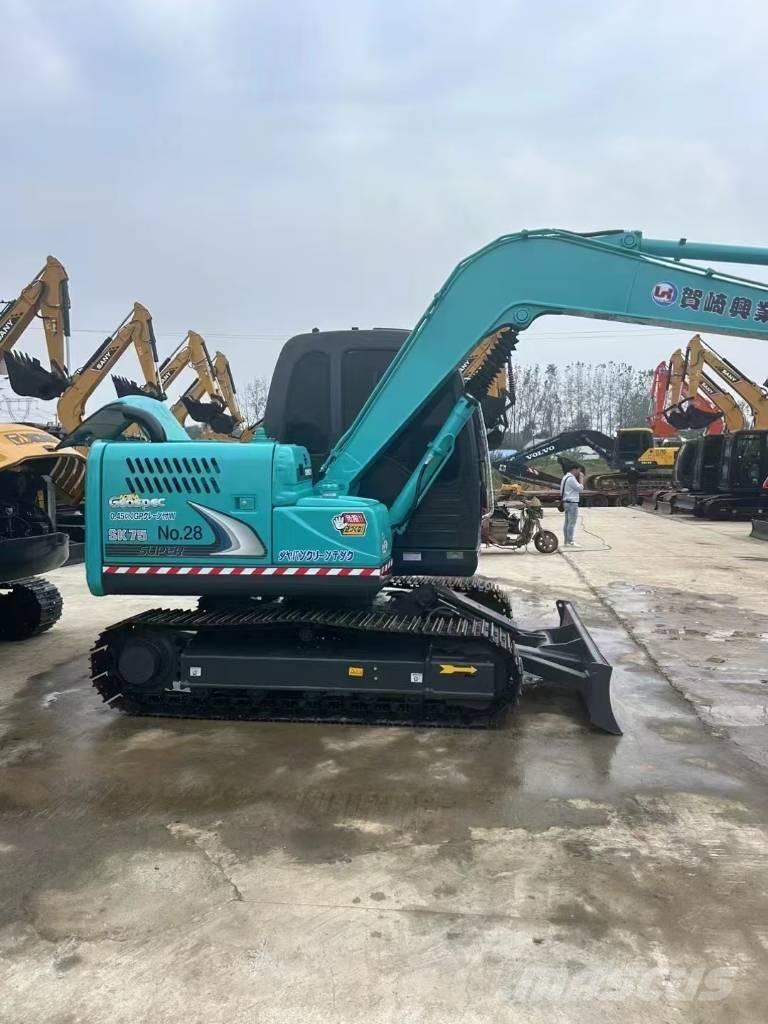 Kobelco SK 75 Bandgrävare
