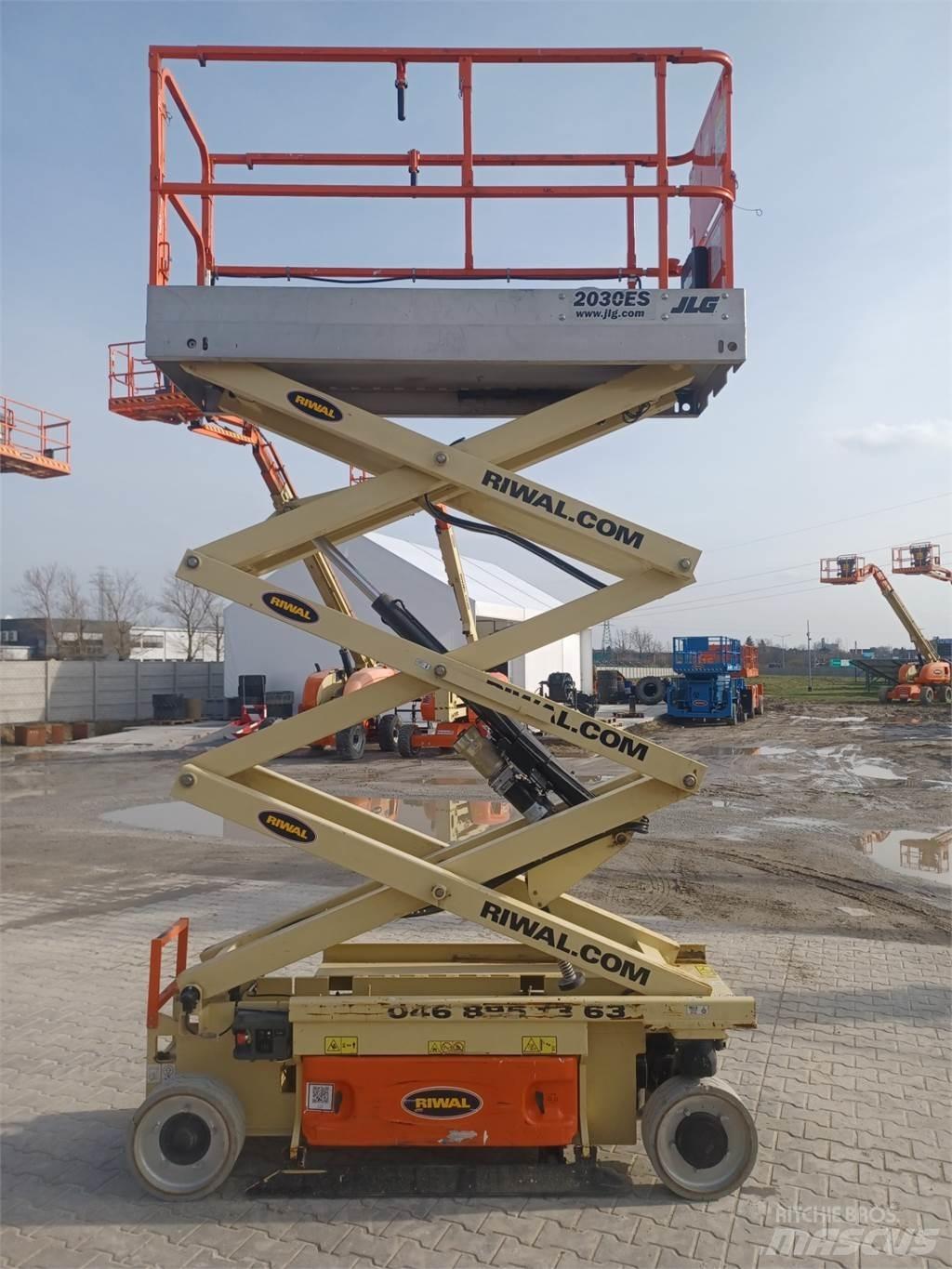 JLG 2030ES Saxliftar