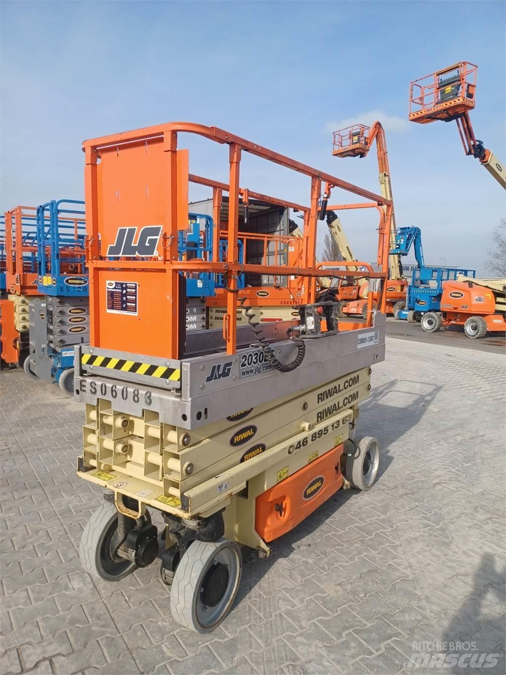 JLG 2030ES Saxliftar