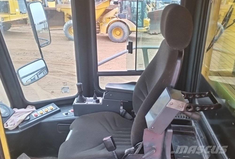 Bomag BC 772 RB-2 Avfallspackare