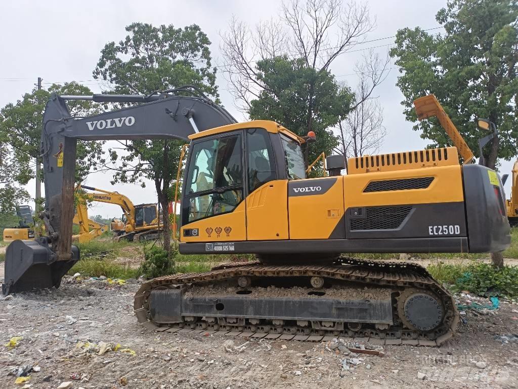 Volvo EC250D Bandgrävare