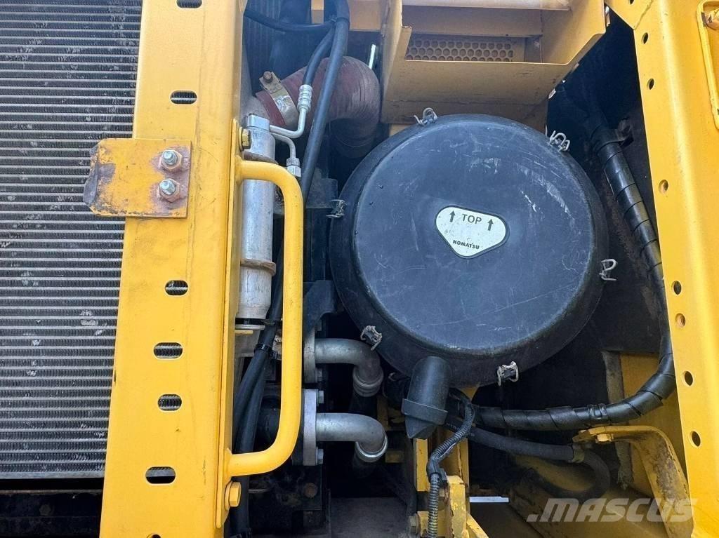 Komatsu PC 400-8 Bandgrävare