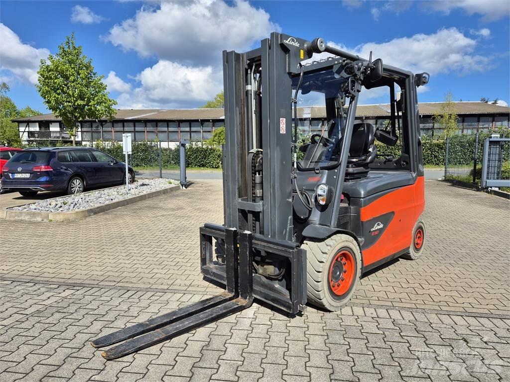 Linde E50HL-01 Elmotviktstruckar