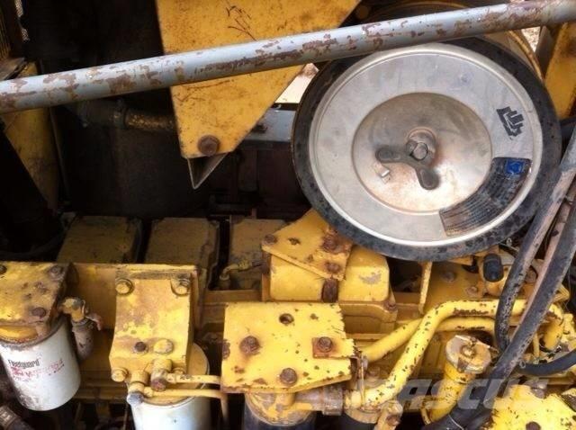 Komatsu d155a-3 Bandschaktare